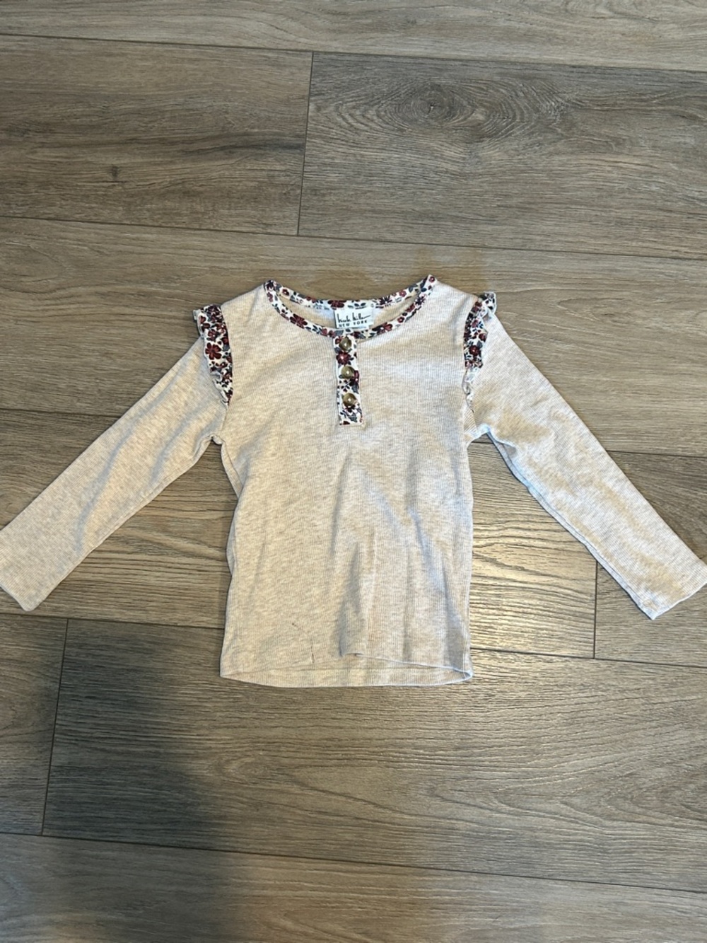 Nicole Miller Cream Long Sleeve Tee with Floral Trim Size 4T